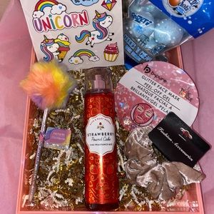 Strawberry Pound Cake Bath & Body Works Full Size Mist Gift Box